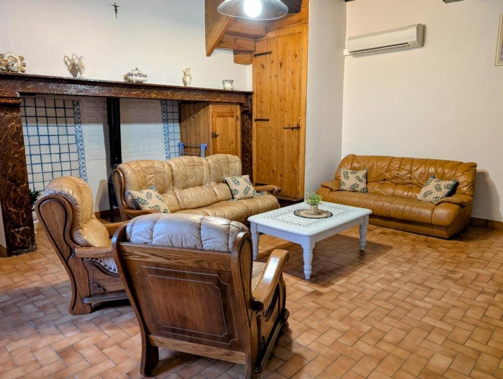 Вилла La Ferme Des Pierrettes Menneville Экстерьер фото