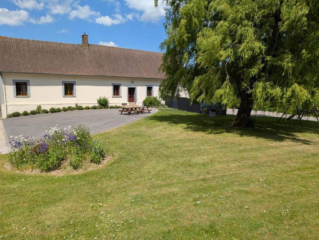 Вилла La Ferme Des Pierrettes Menneville Экстерьер фото