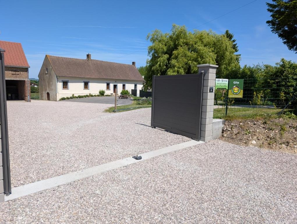 Вилла La Ferme Des Pierrettes Menneville Экстерьер фото